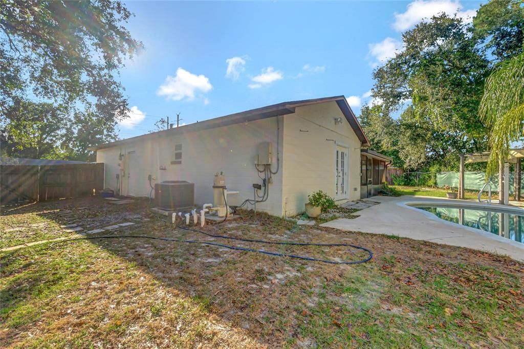 For Sale: $399,900 (3 beds, 2 baths, 1396 Square Feet)