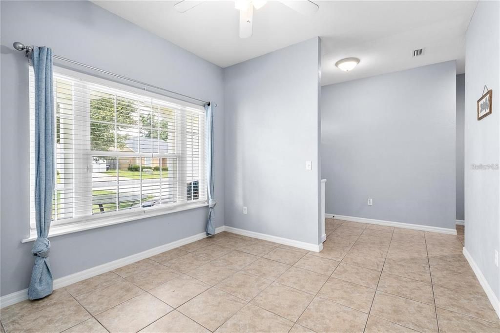 For Rent: $2,000 (3 beds, 2 baths, 1595 Square Feet)