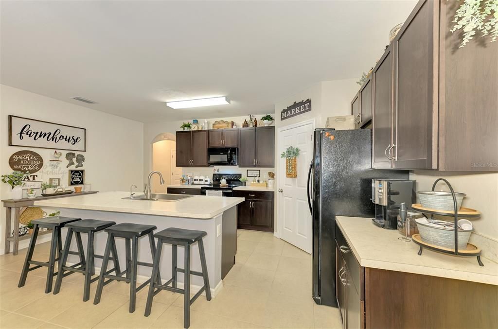 For Sale: $399,900 (4 beds, 2 baths, 1812 Square Feet)