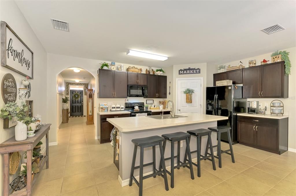 For Sale: $399,900 (4 beds, 2 baths, 1812 Square Feet)