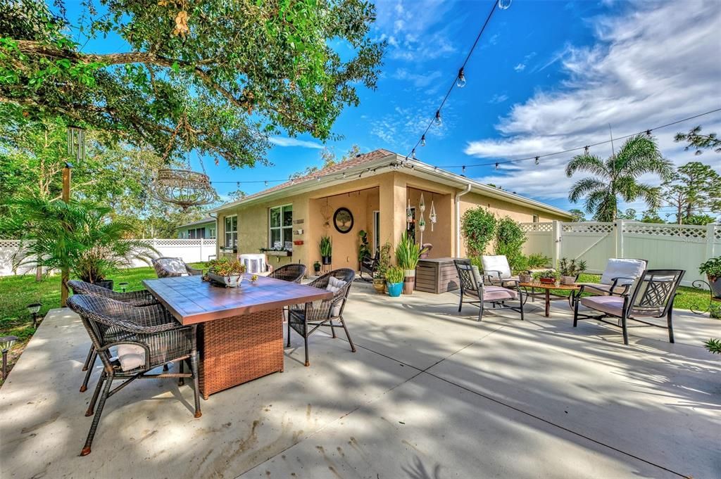 For Sale: $399,900 (4 beds, 2 baths, 1812 Square Feet)