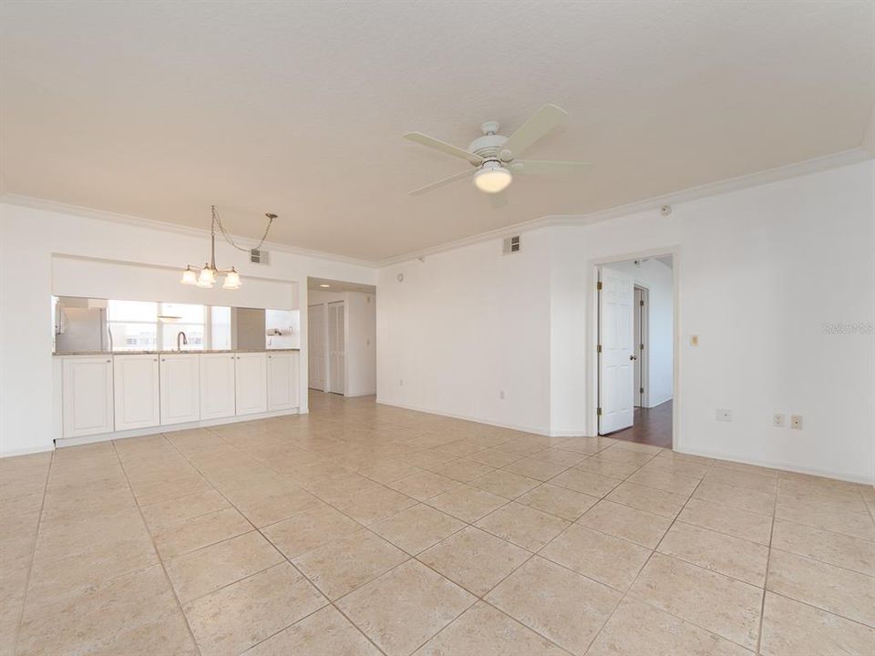 For Rent: $3,000 (2 beds, 2 baths, 1195 Square Feet)