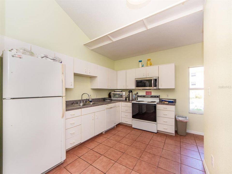 For Rent: $3,000 (2 beds, 2 baths, 1195 Square Feet)