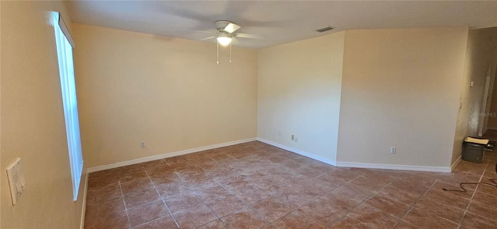 For Rent: $1,600 (2 beds, 2 baths, 1354 Square Feet)