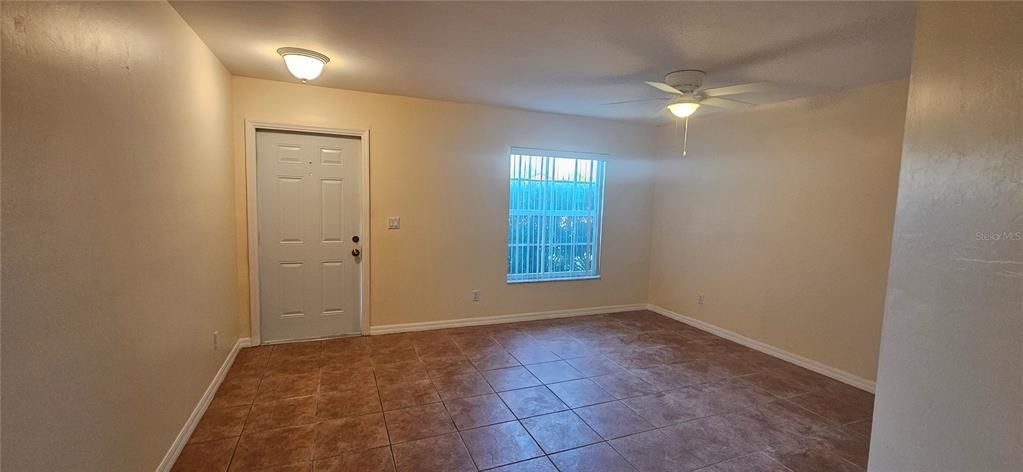 For Rent: $1,600 (2 beds, 2 baths, 1354 Square Feet)