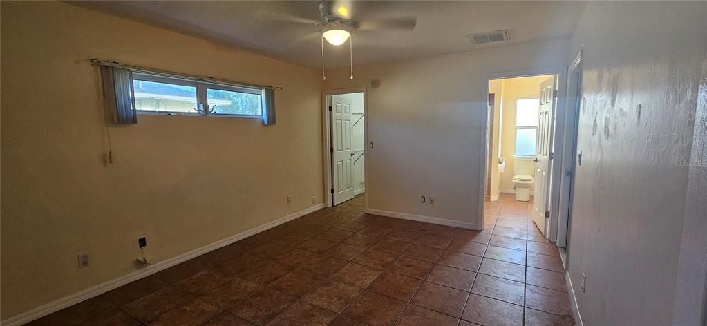 For Rent: $1,600 (2 beds, 2 baths, 1354 Square Feet)