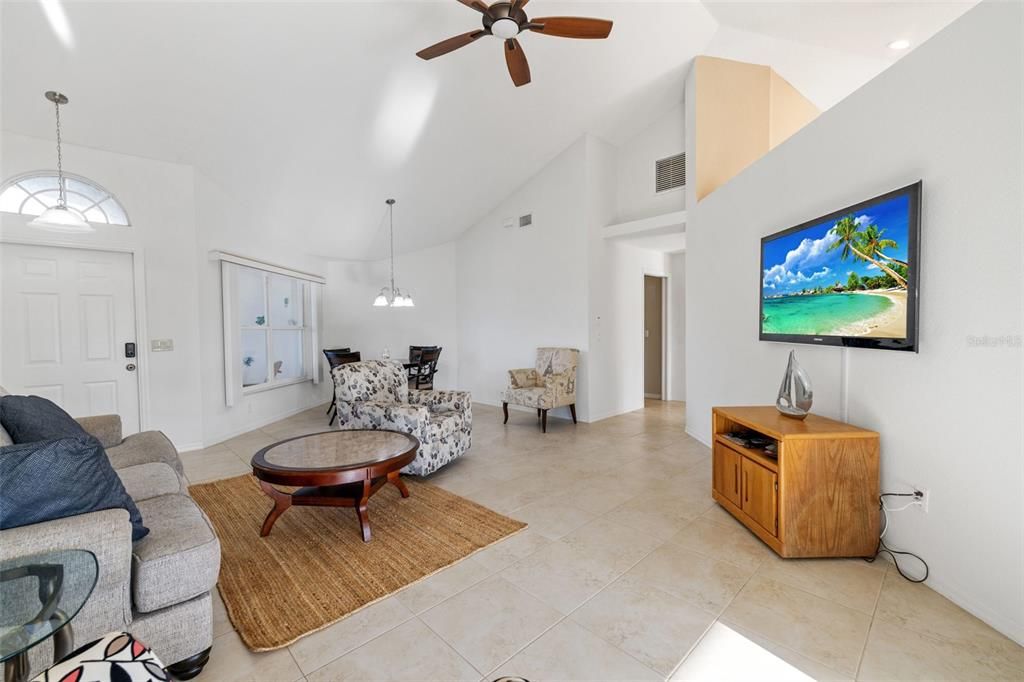 For Sale: $429,000 (3 beds, 2 baths, 1653 Square Feet)