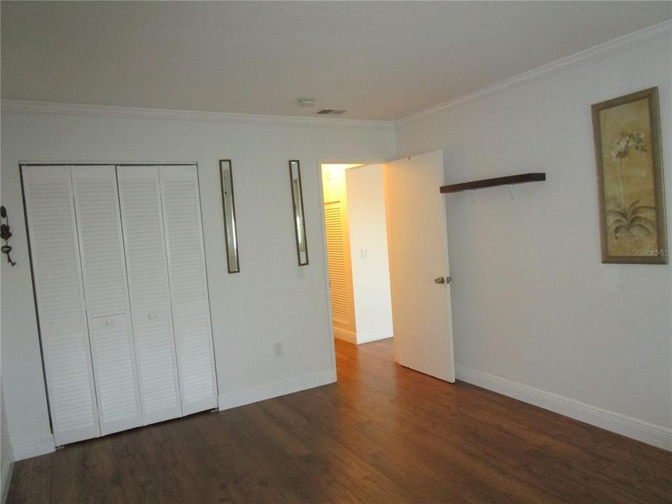 For Sale: $169,900 (2 beds, 2 baths, 880 Square Feet)