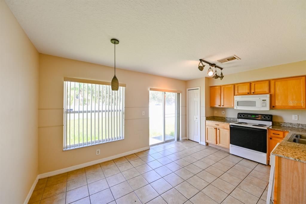 For Sale: $369,000 (5 beds, 2 baths, 2240 Square Feet)