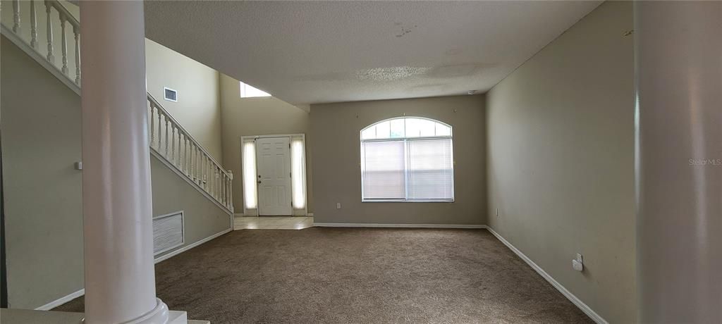 For Rent: $2,200 (4 beds, 2 baths, 2847 Square Feet)