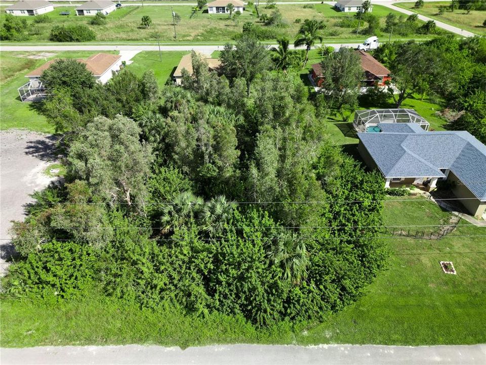 На продажу: $37,350 (0.29 acres)