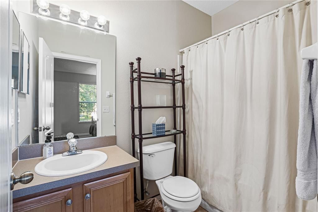 For Sale: $265,000 (2 beds, 2 baths, 1383 Square Feet)