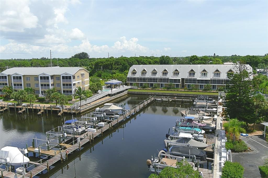 For Sale: $624,000 (2 beds, 2 baths, 1405 Square Feet)