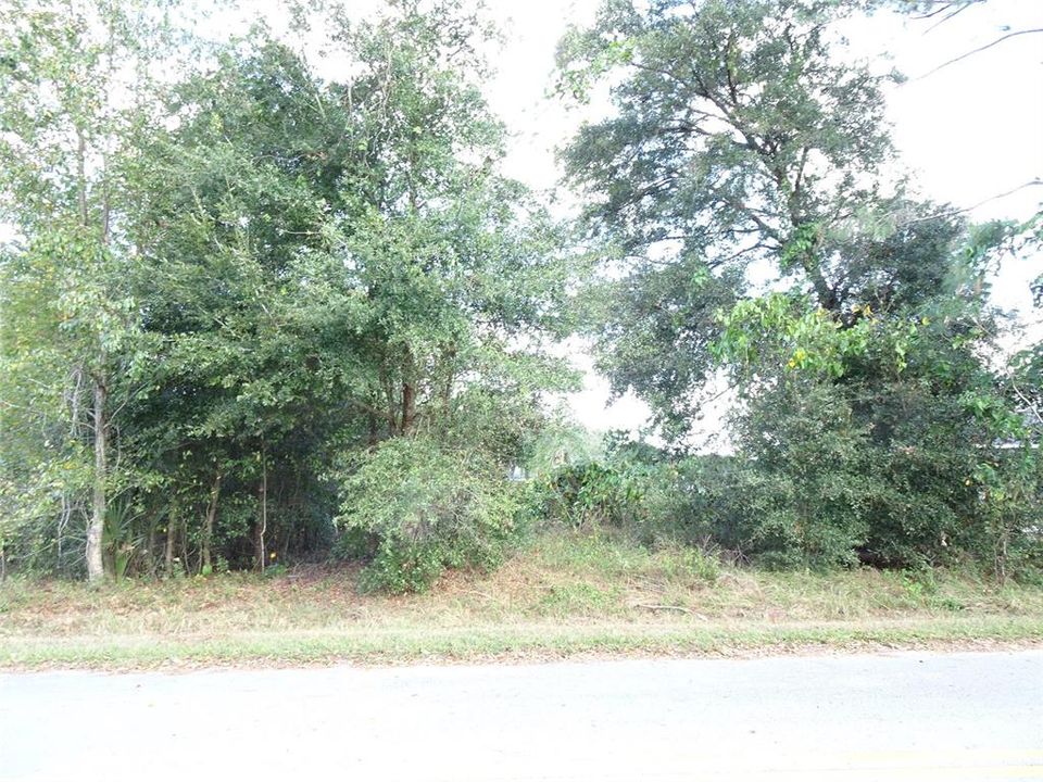 En Venta: $40,000 (0.24 acres)