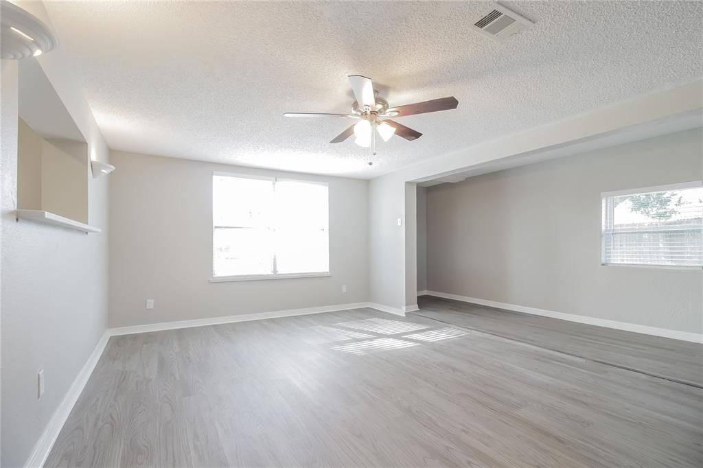 For Rent: $2,030 (3 beds, 2 baths, 1348 Square Feet)