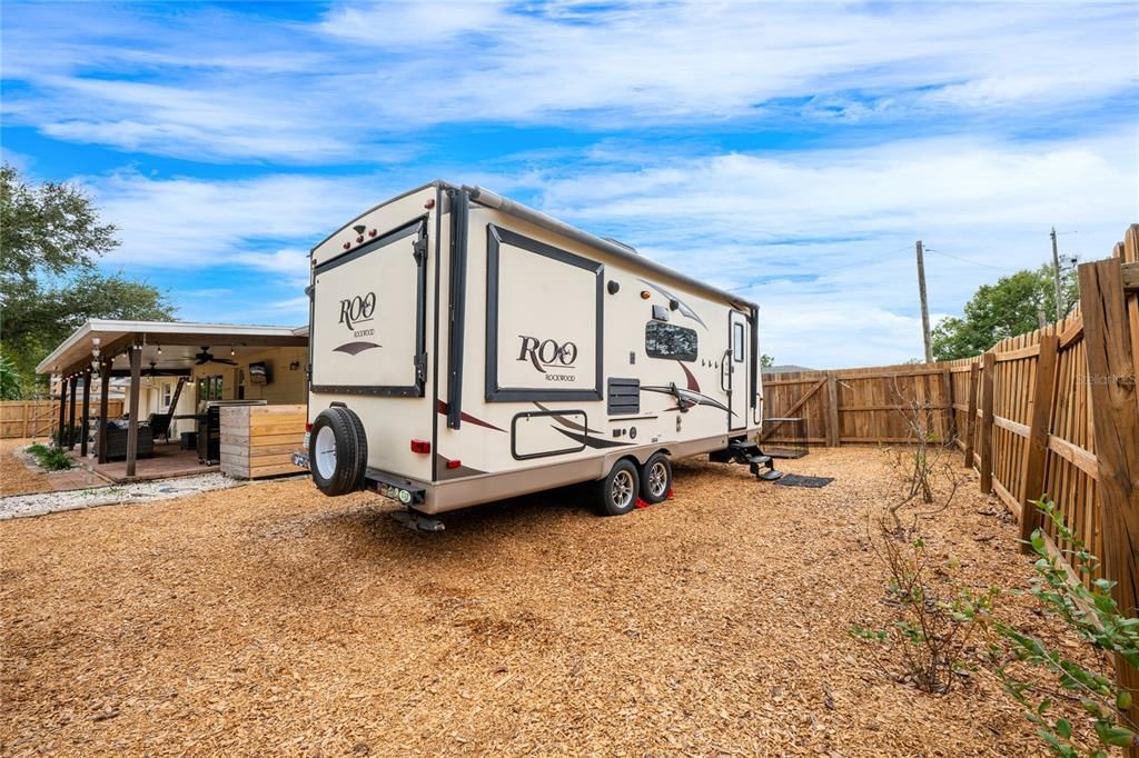 SPACE TO PARK YOUR RV/BOAT!