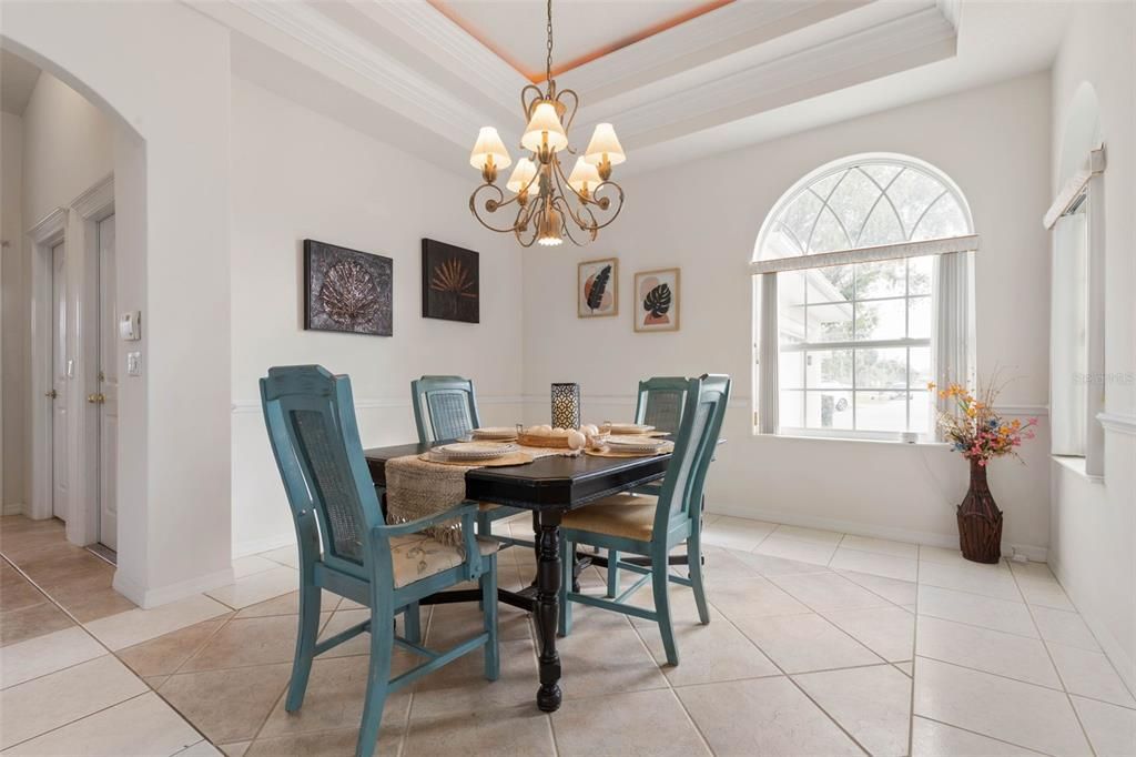 Large dining room perfect for entertaining.