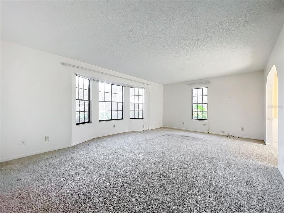 Living Room W/ Bay window