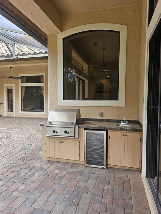 Outdoor kitchen area