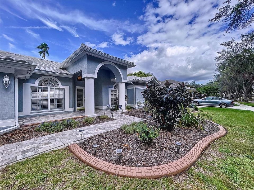 For Sale: $729,900 (5 beds, 3 baths, 2747 Square Feet)