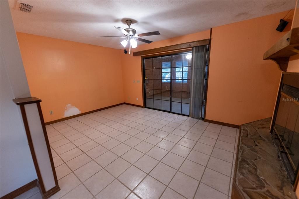 For Sale: $369,900 (3 beds, 2 baths, 2331 Square Feet)