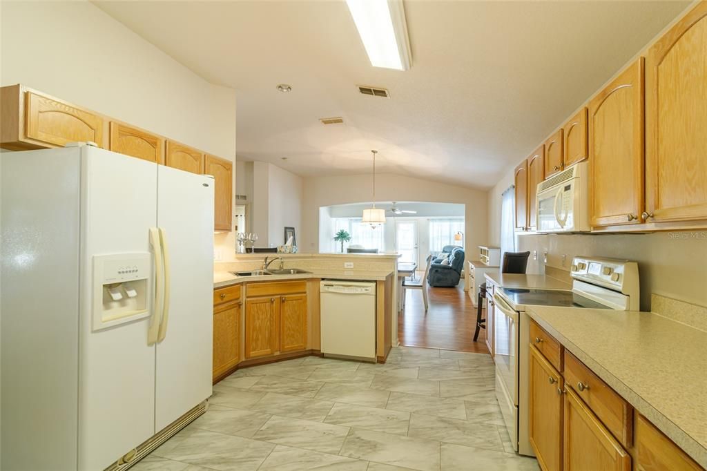 KITCHEN LOOKING TOWARD FAMILY RM