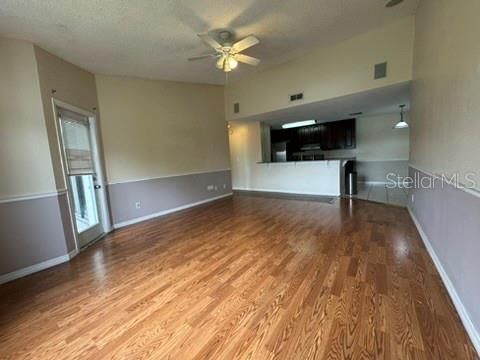 For Sale: $179,900 (2 beds, 2 baths, 1130 Square Feet)