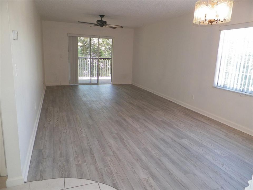 living room/dining room