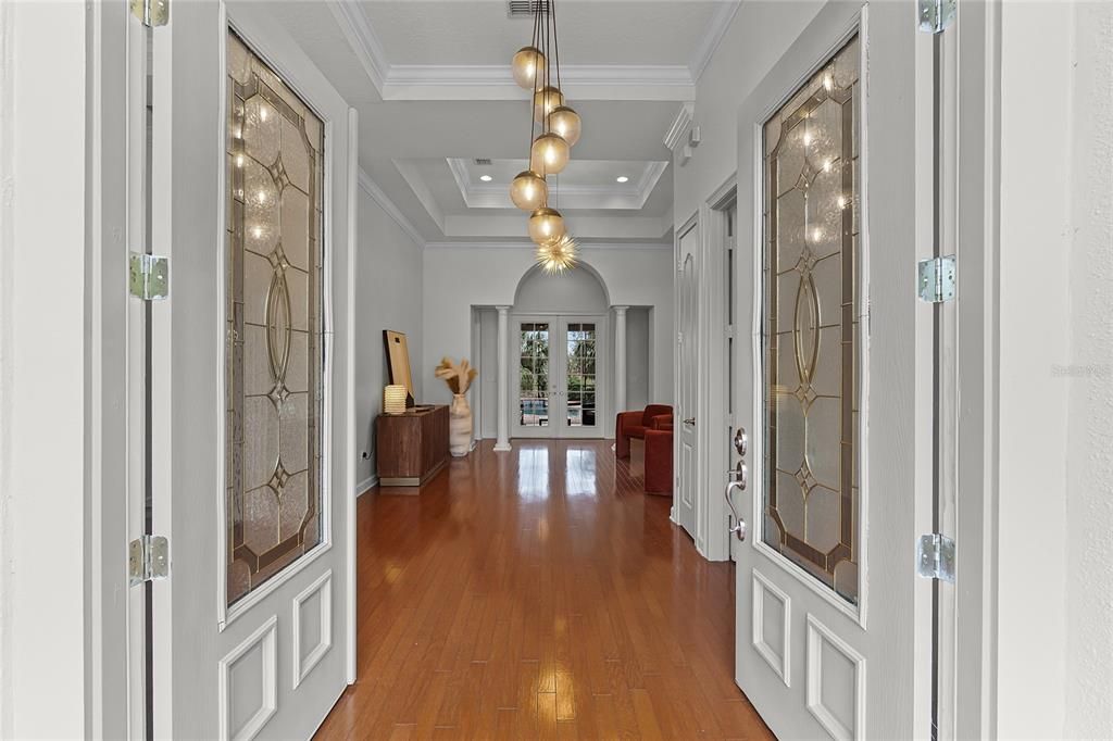 Entrance - Enter into the Formal Living Room with gorgeous Cherry hardwood floorng.