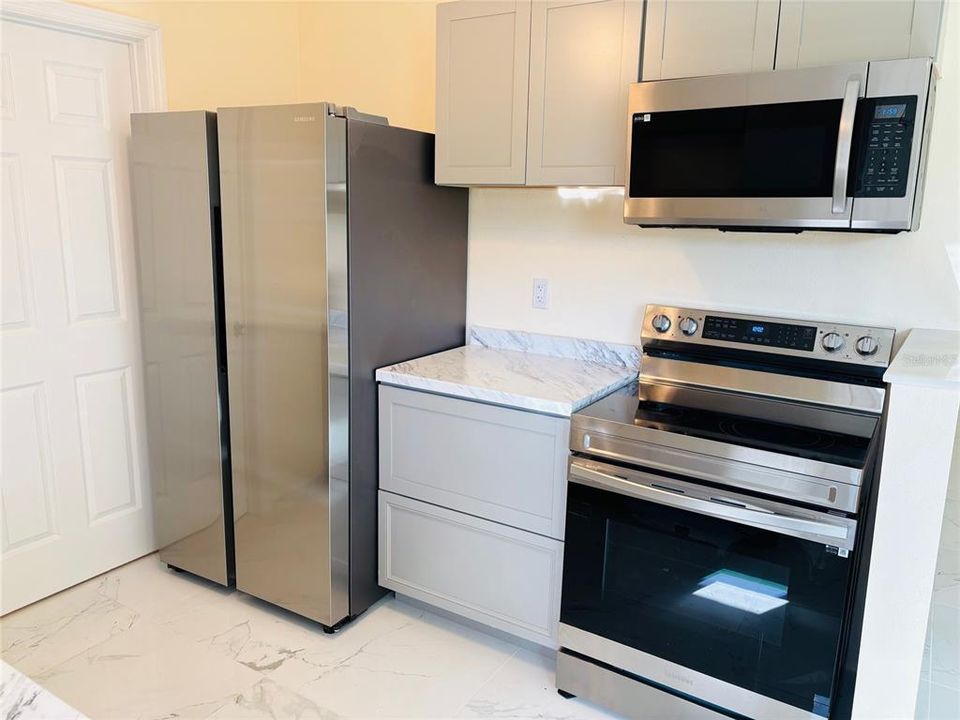 For Sale: $290,000 (3 beds, 1 baths, 1168 Square Feet)