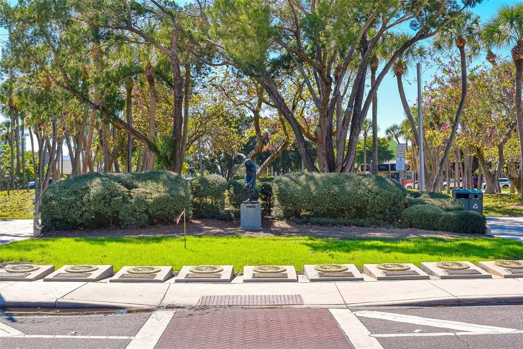 St. Armands Circle shopping district, walking distance from 162.