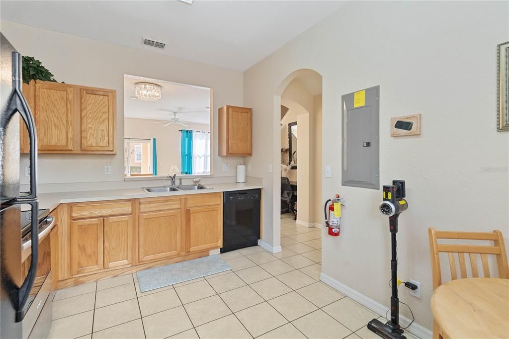 For Sale: $308,999 (3 beds, 2 baths, 1435 Square Feet)