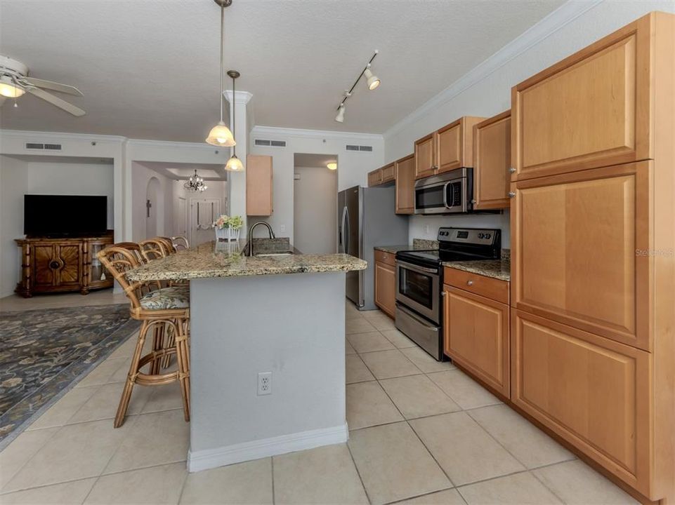 For Sale: $359,900 (2 beds, 2 baths, 1445 Square Feet)