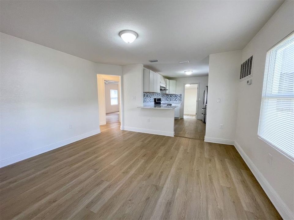 For Rent: $2,250 (3 beds, 2 baths, 1092 Square Feet)