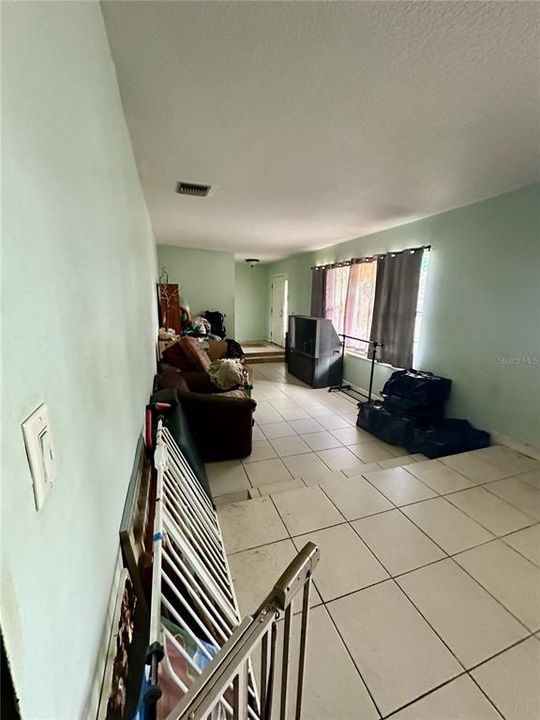 En Venta: $435,000 (4 camas, 2 baños, 2114 Pies cuadrados)