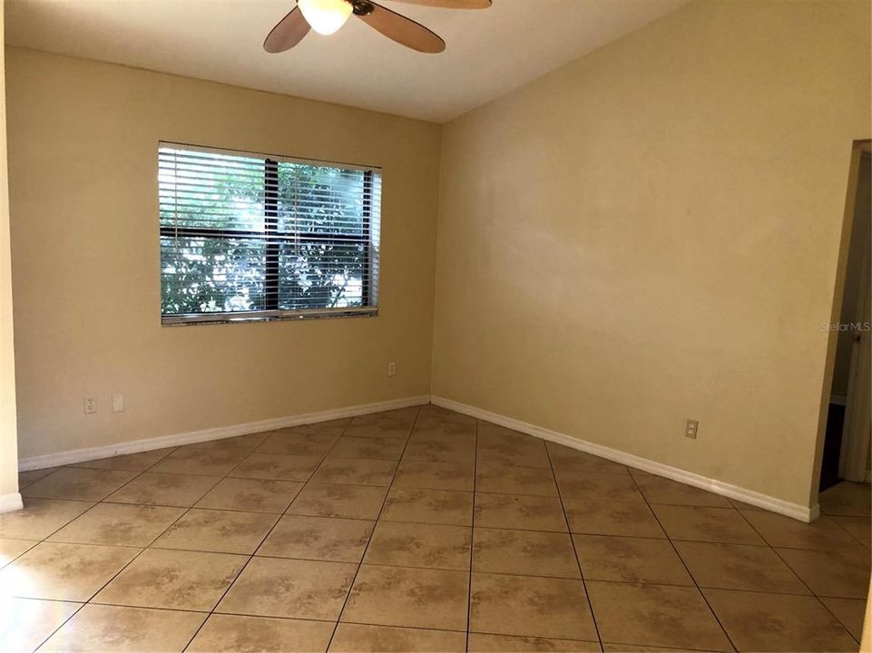 For Sale: $324,900 (3 beds, 2 baths, 1265 Square Feet)