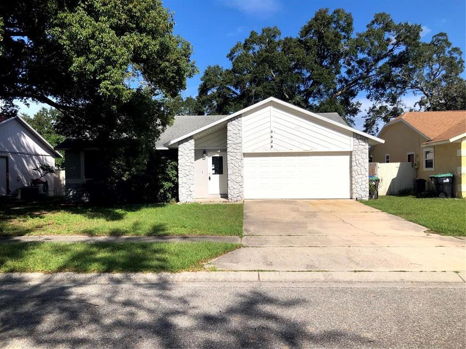 For Sale: $324,900 (3 beds, 2 baths, 1265 Square Feet)