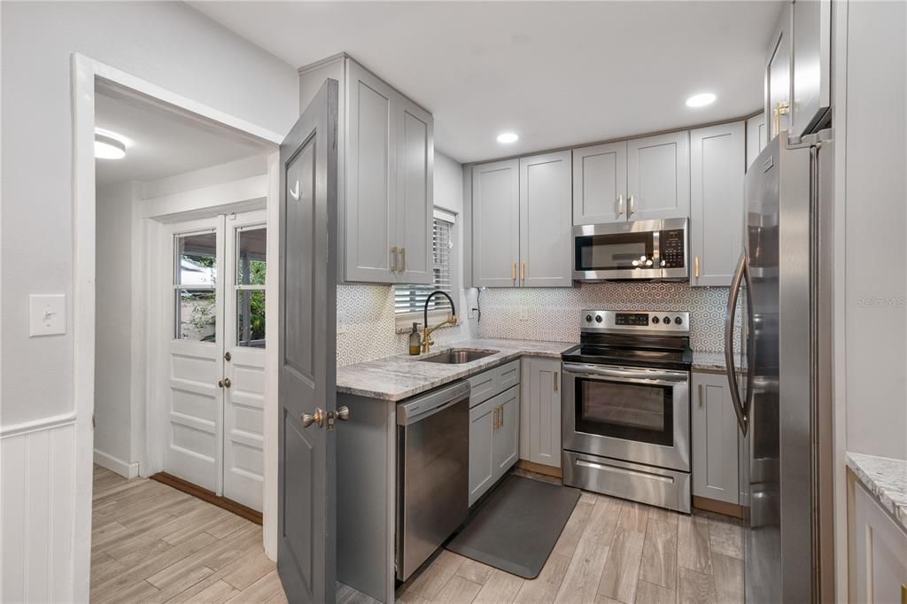 Dining/kitchen area