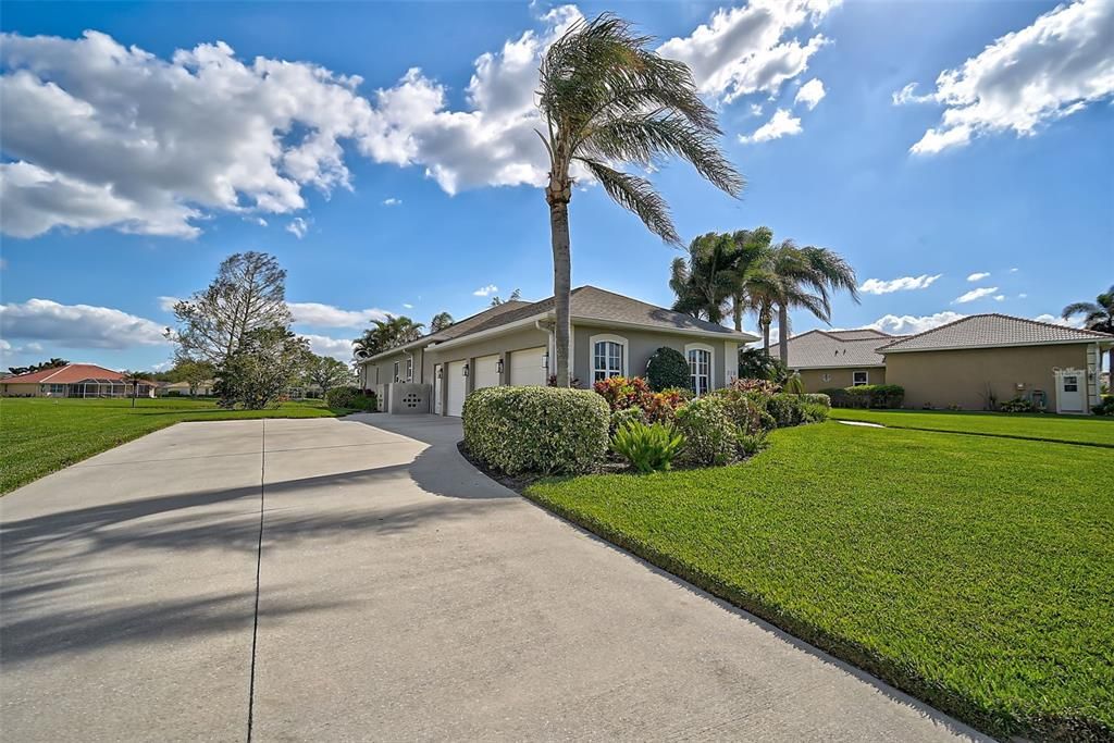 For Sale: $715,000 (3 beds, 2 baths, 2178 Square Feet)