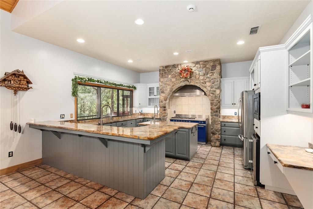 Cooking is a dream in this kitchen!