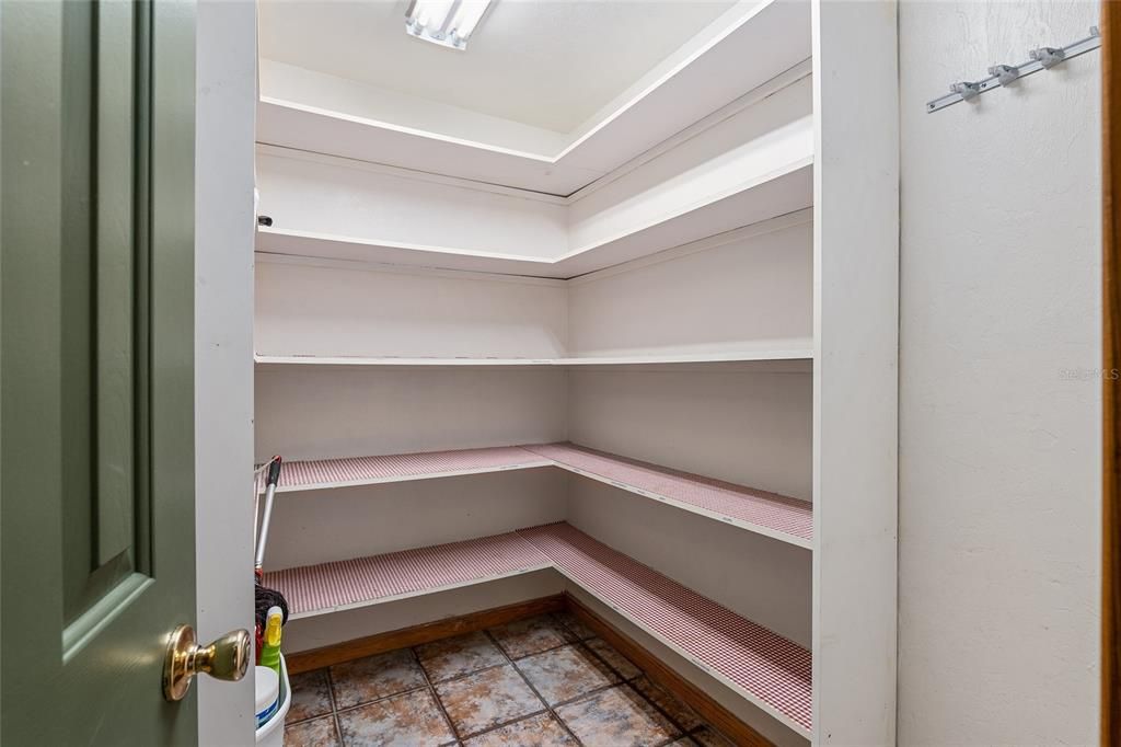 Storage pantry