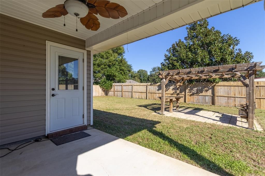 For Sale: $385,000 (3 beds, 2 baths, 1876 Square Feet)