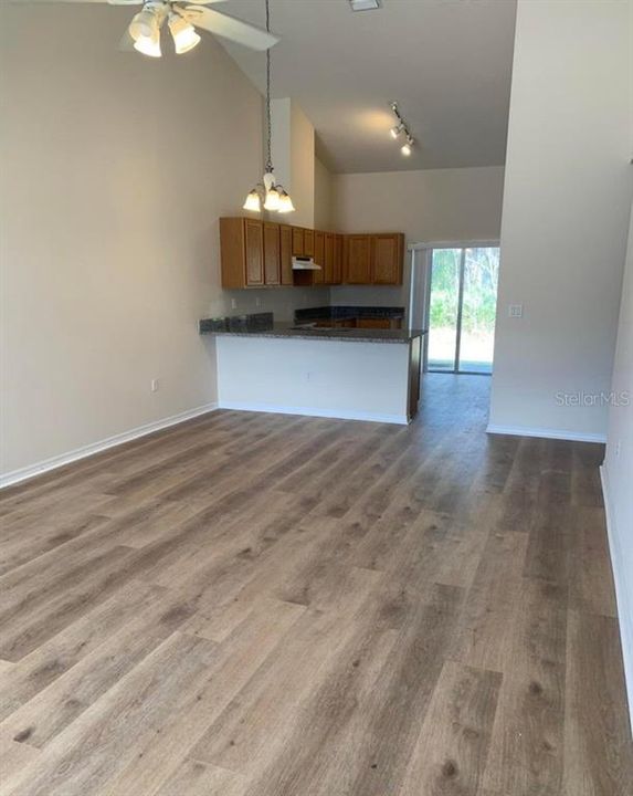 For Rent: $1,795 (2 beds, 2 baths, 1100 Square Feet)