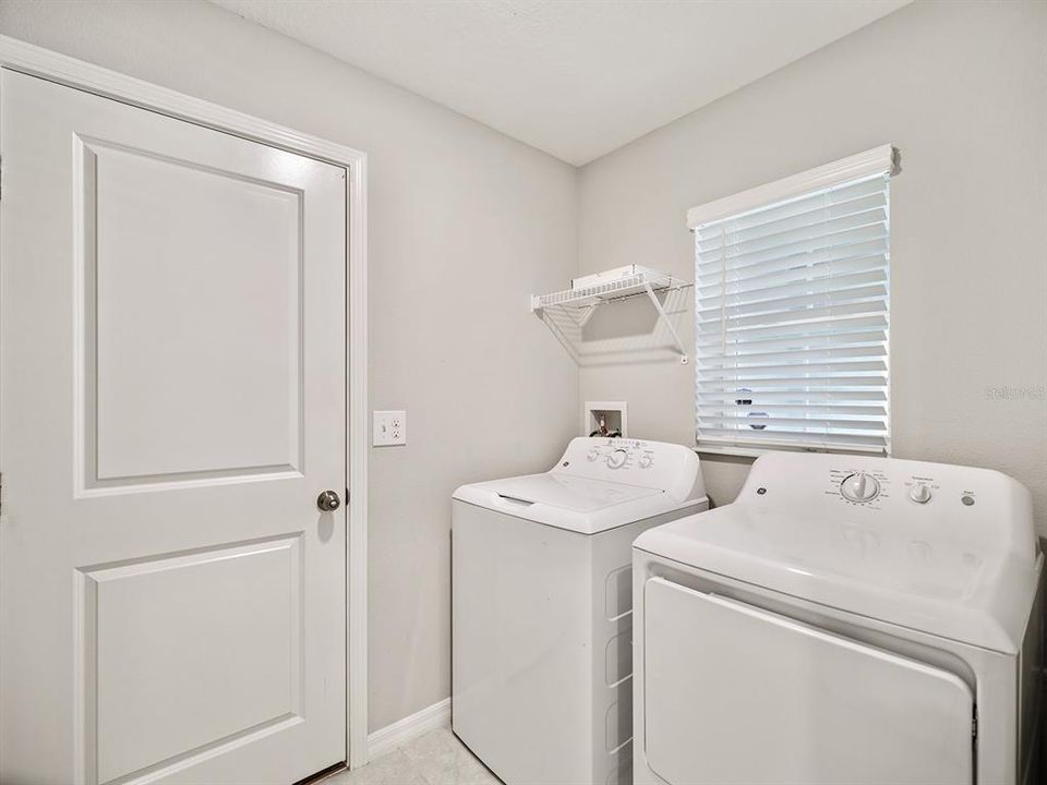 For Sale: $310,000 (3 beds, 2 baths, 1451 Square Feet)