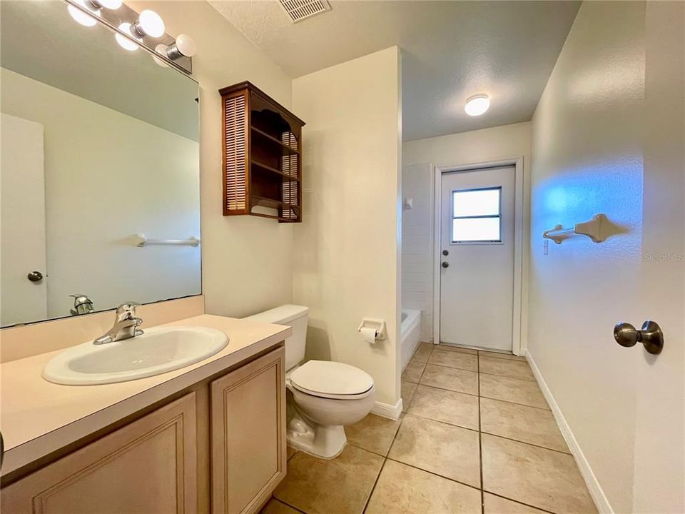 2nd bathroom