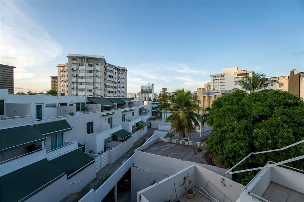 For Sale: $850,000 (3 beds, 2 baths, 1865 Square Feet)