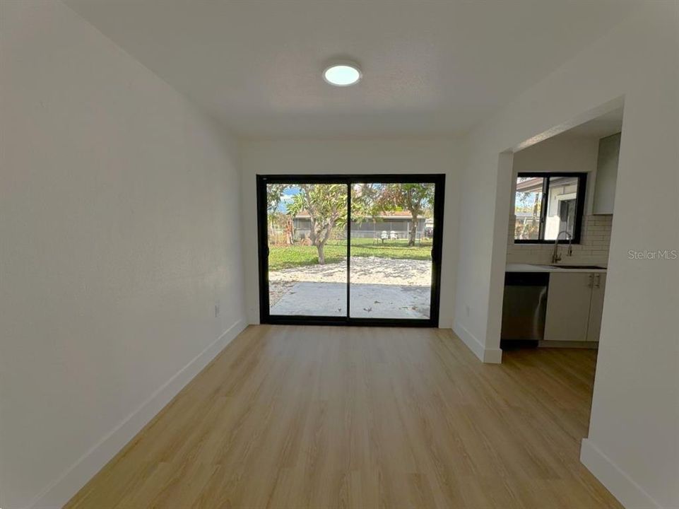 En Venta: $535,900 (3 camas, 2 baños, 1354 Pies cuadrados)