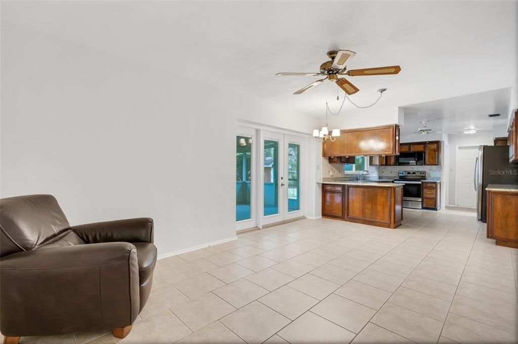 For Sale: $424,900 (3 beds, 2 baths, 1828 Square Feet)