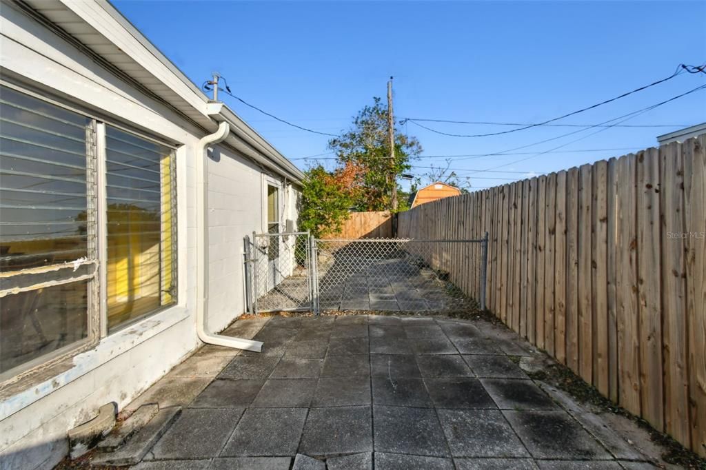 For Sale: $350,000 (3 beds, 1 baths, 1531 Square Feet)