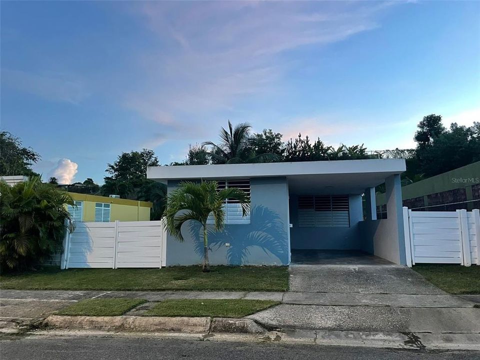 Recently Sold: $155,000 (3 beds, 1 baths, 955 Square Feet)